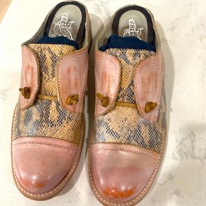 Freebird clog shoes NWT